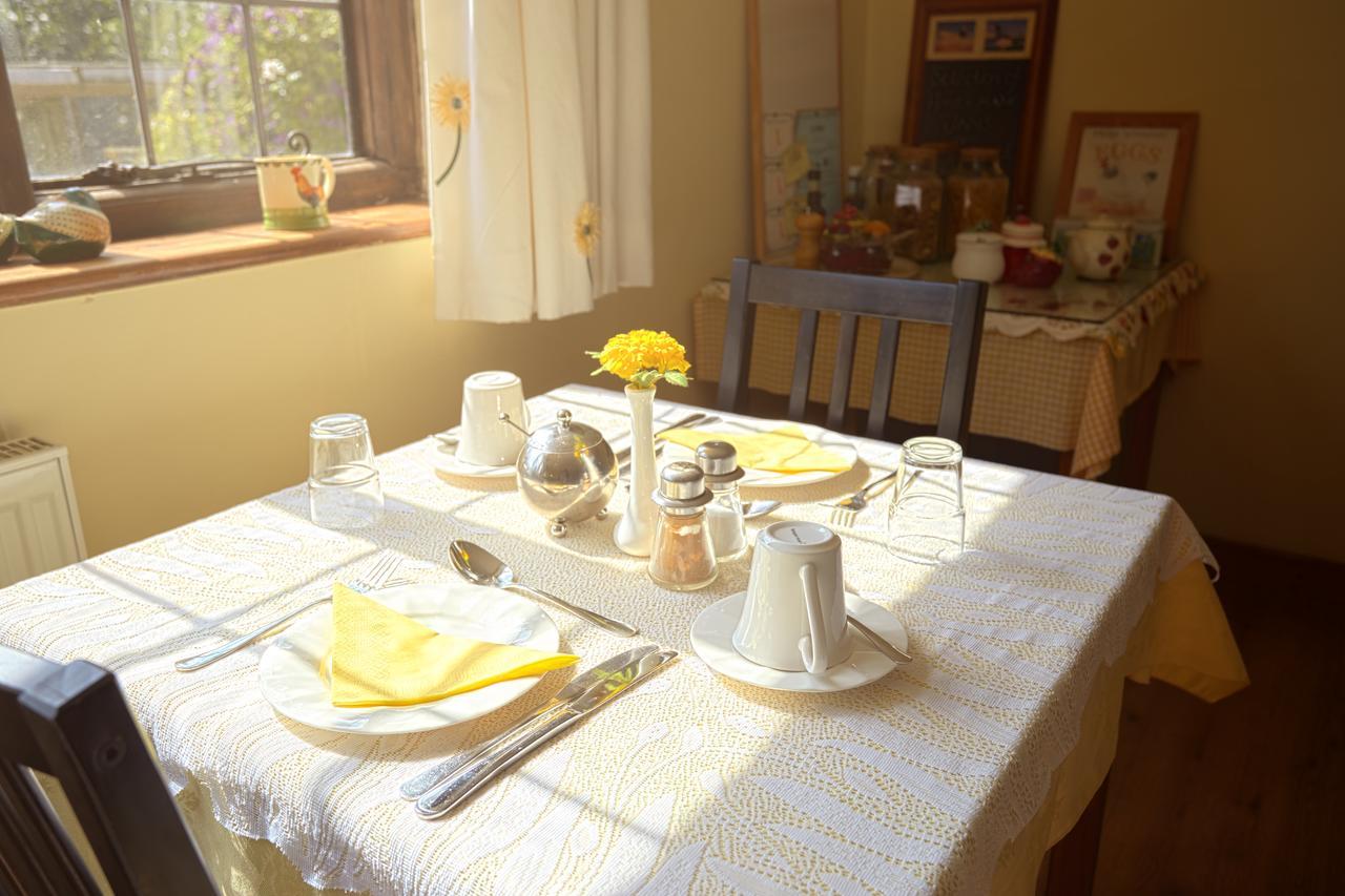 Strawberry Cottage B&B 헤지 엔드 외부 사진