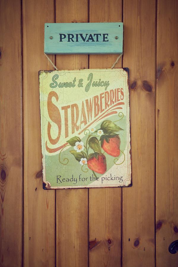 Strawberry Cottage B&B 헤지 엔드 외부 사진